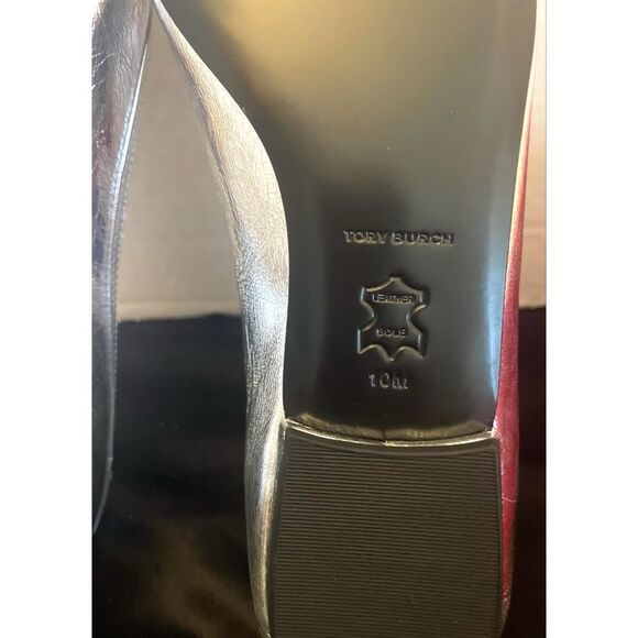 TORY BURCH
Double T Buckle Pointed-toe Flat In Shiny Silver Women’s Size 10M New - Picture 6 of 11